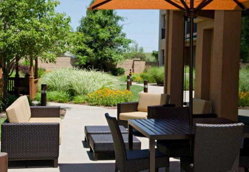 Courtyard By Marriott Wichita East Hotel Kültér fotó