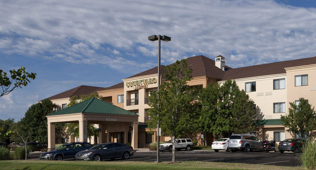 Courtyard By Marriott Wichita East Hotel Kültér fotó